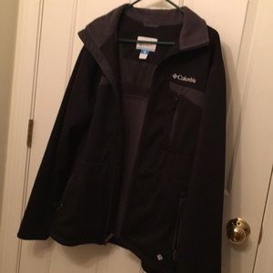 Soft shell Columbia zip up jacket